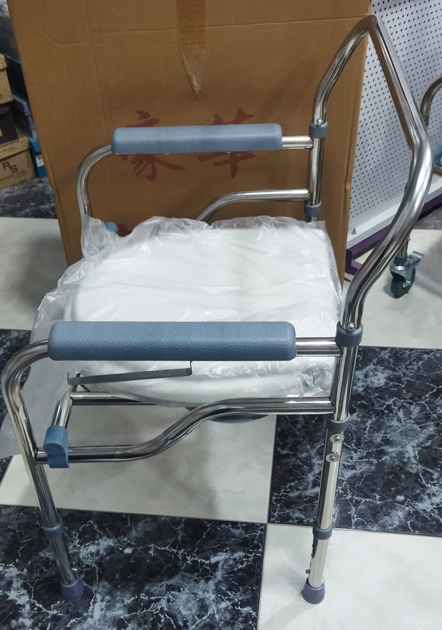 Chaise Garde Robe Sans Roues PU708 / JL894L – Image 2